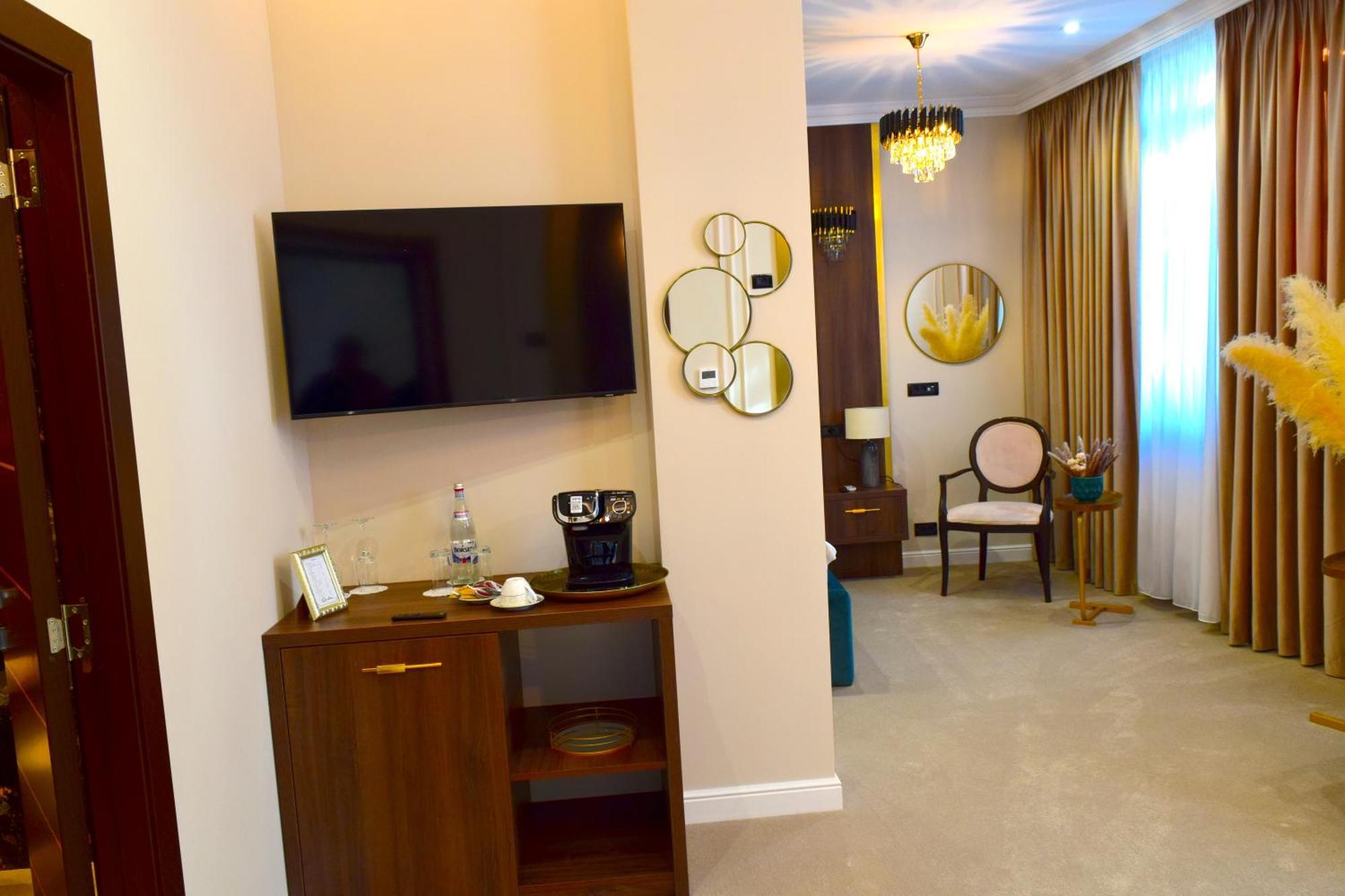 Hotel 5 Continents 4*