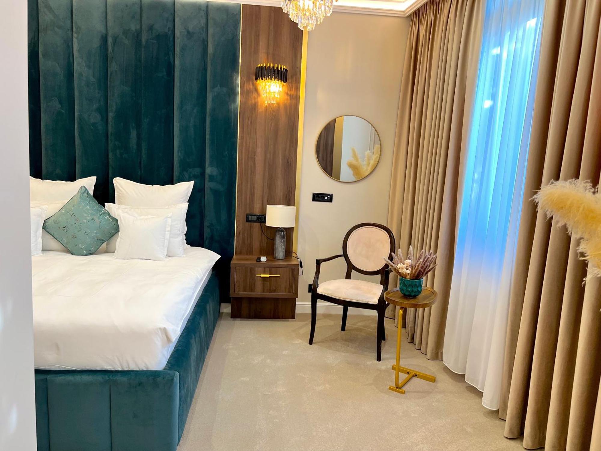 Hotel 5 Continents 4*