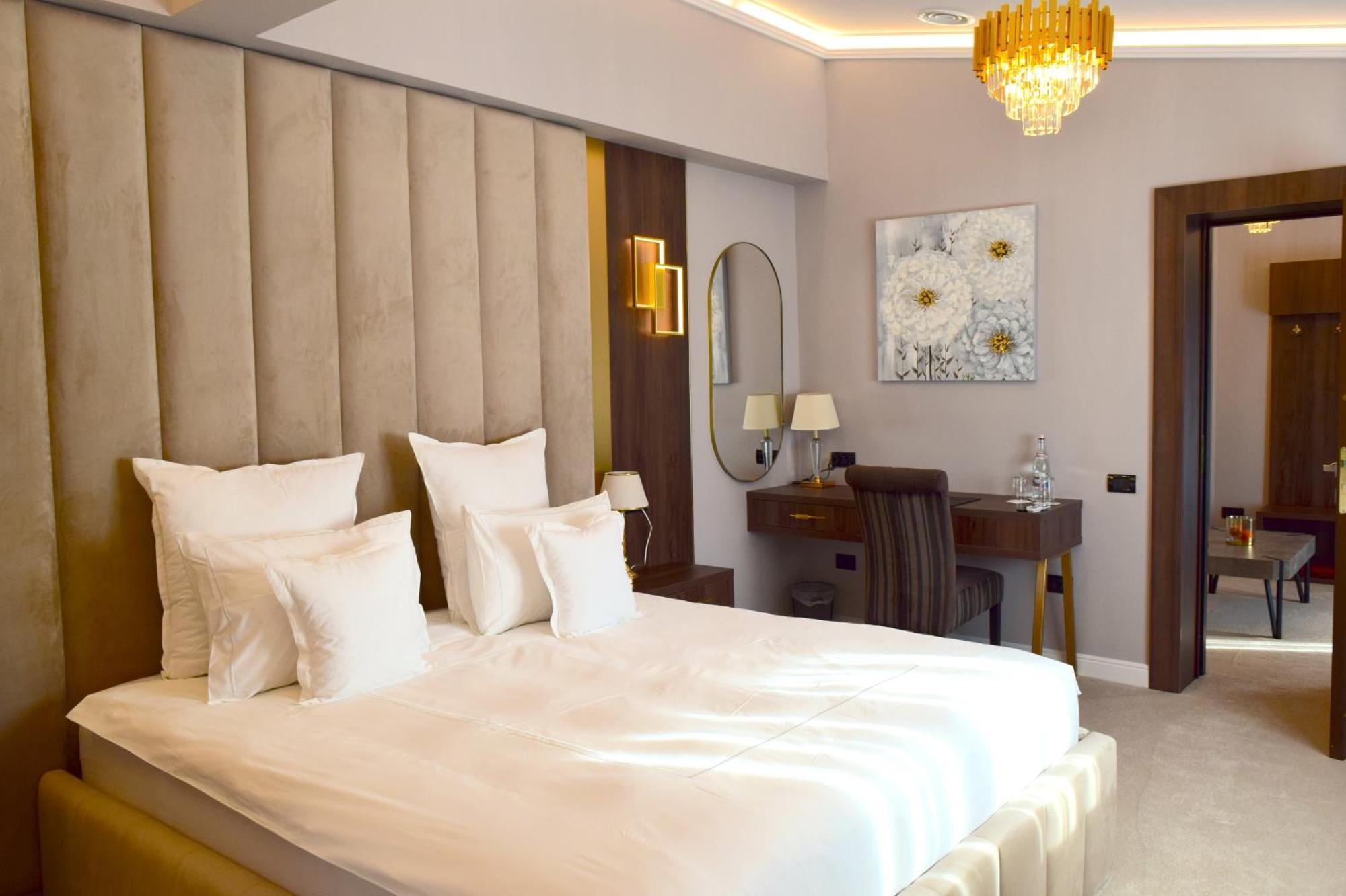 5 Continents Hotel 4*