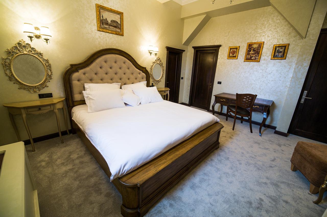 Hotel 5 Continents 4*